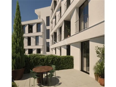 Apartamento T1 com Varanda em Paranhos, Porto