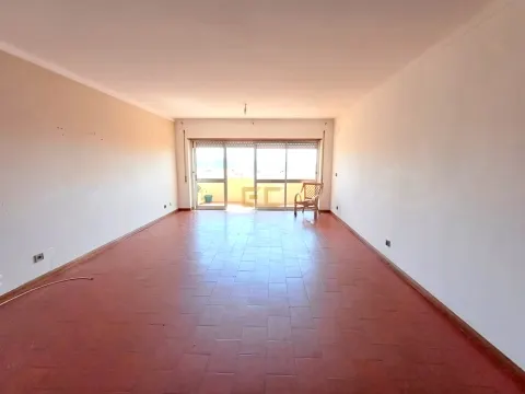 Apartamento T4 usado, para venda em Buarcos,  Alto do Forno- Figueira da Foz!