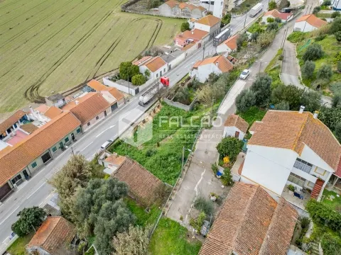 Detached house to restore T1