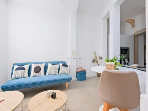 Apartamento T3 Totalmente Remodelado em Penha de França, Lisboa
