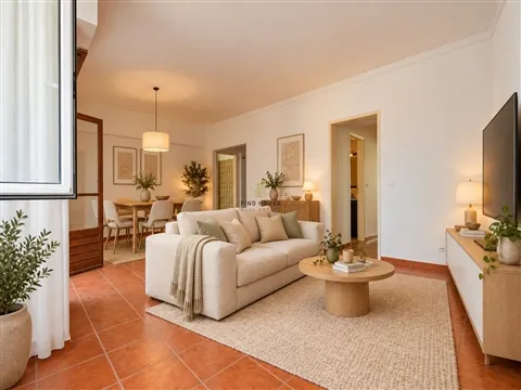 Apartamento T3 no Bairro do Junqueiro, Parede