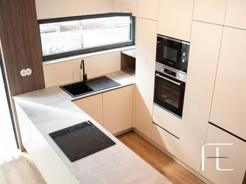 Maison jumelée 3 Chambre(s)