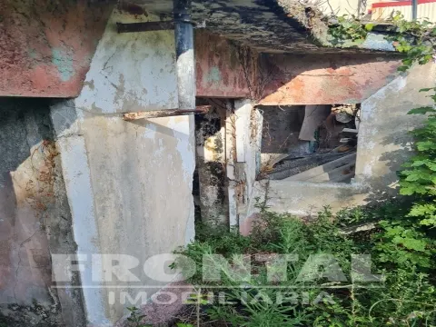 Terreno Urbano com Ruína em Gaveto | Águas Santas, Maia, Porto