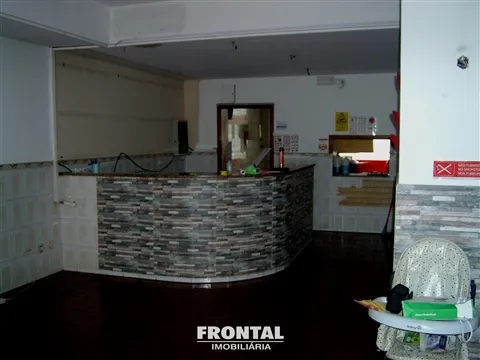 Loja 147m² Águas Santas | Montra Ampla | Ideal Comércio