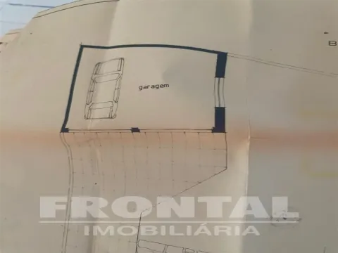 Garagem Box Fechada para Arrendamento em Rio Tinto – Disponível de Imediato