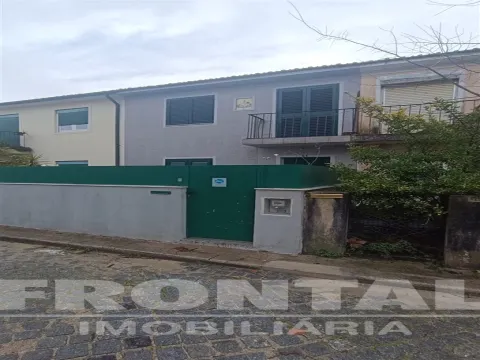 Moradia Geminada T2+1 | Zona em Expansão do Porto, Ramalde