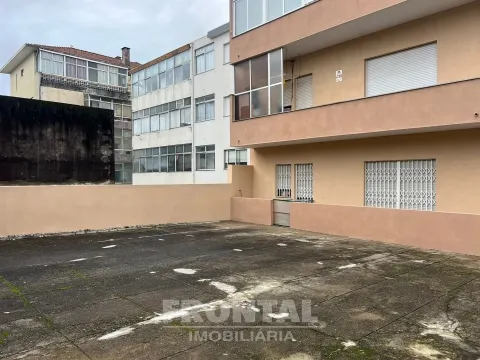 Apartamento T3 com Garagem Box | Águas Santas, Maia