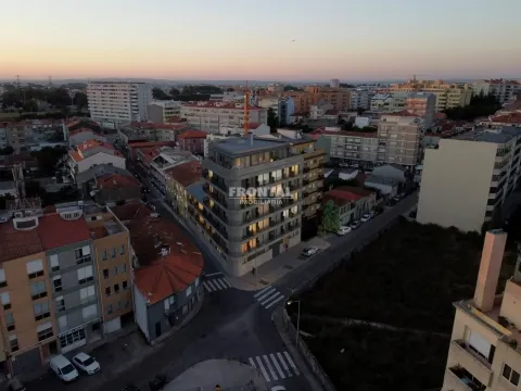 Fantástico Apartamento T2 -  Zona Premium | Arca D´Água, Paranhos