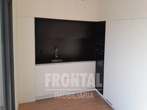 1-Bedroom Penthouse in Antas, Porto