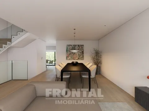 Moradias T3 de 2 e 3 Frentes em Condomínio Fechado com Piscina