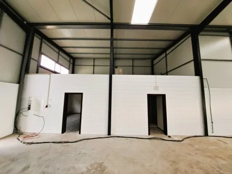 Pavilhão Industrial 450m2