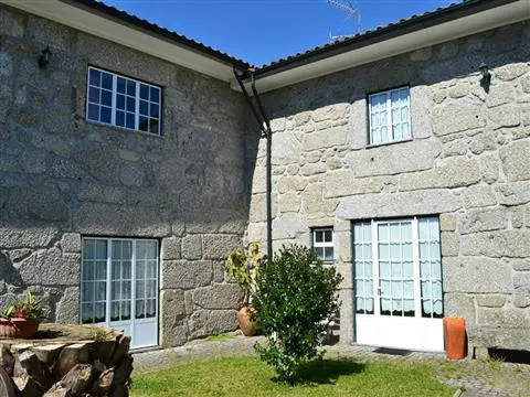 Tipologia T6, com 356m2 de área de habitação