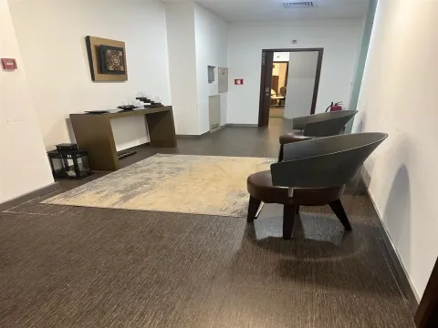 Commercial Space 150sqm Costa Cabral, Porto