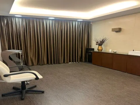 Commercial Space 150sqm Costa Cabral, Porto