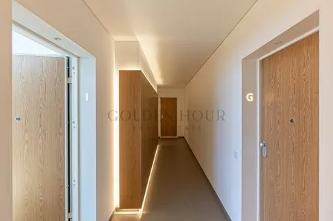 T3 de Lujo en Matosinhos | Vista al Mar y Diseño