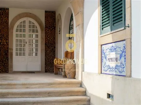 Landbesitz >=10 Schlafzimmer