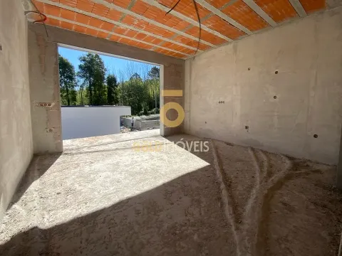 Moradia Geminada T2+2