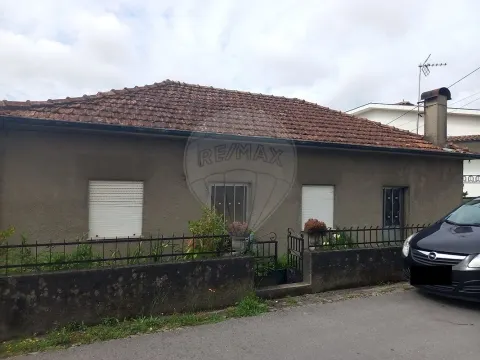 Moradia T4 para venda