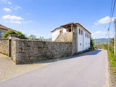 Moradia T4 para venda