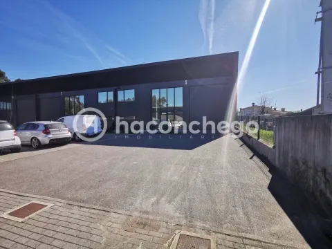 Armazém em Roriz Barcelos para arrendamento