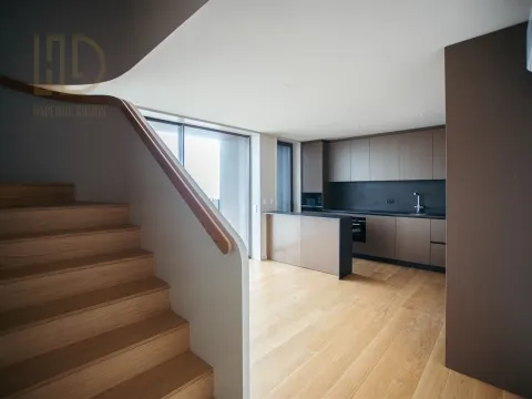 T3 Duplex Penthouse | Sea & River Views | Jardins da Arrábida