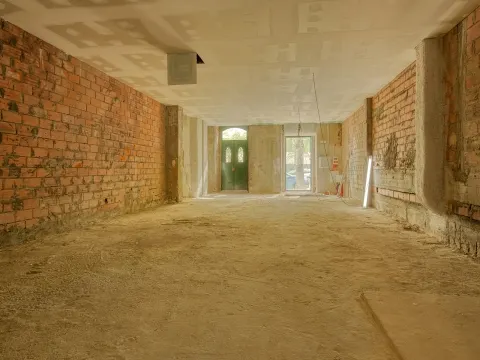 Loja com possibilidade de alteração de uso para habitação