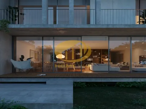 Villa di Lusso Esclusiva in Complesso Residenziale Chiuso — Spazio, Comfort e Privacy