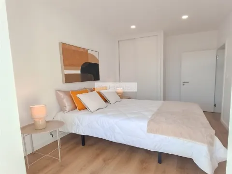 Apartamento T3 totalmente Renovado e mobilado em Benfica