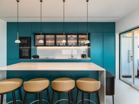 Apartamento T3 Renovado em condomínio fechado em Carcavelos, perto do mar