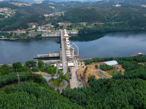 Landbesitz 3 Schlafzimmer