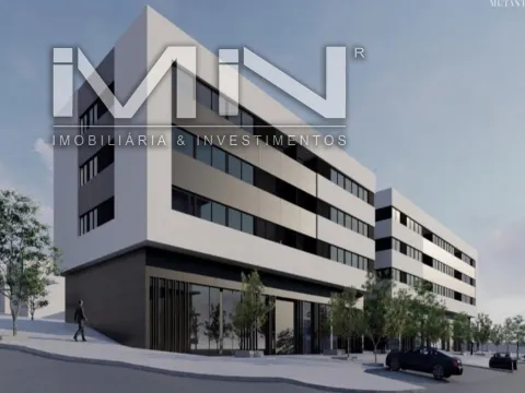 Espaço comercial novo - Zona central de transportes e comercio