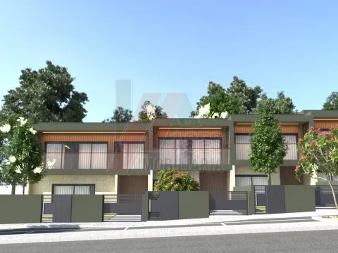 MORADIA EM BANDA! 5 MINUTOS DO CENTRO DA CIDADE!