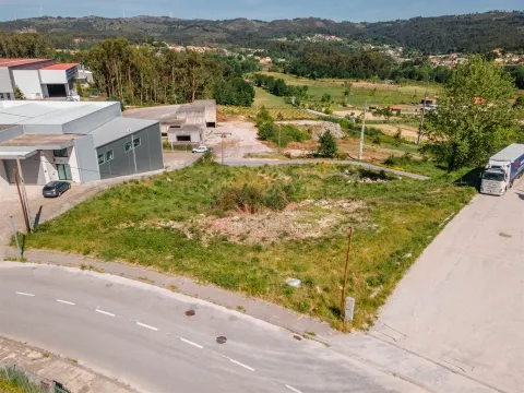 LOTE INDUSTRIAL COM PROJETO APROVADO !