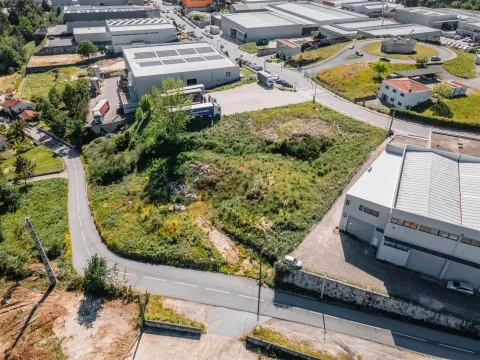 LOTE INDUSTRIAL COM PROJETO APROVADO !