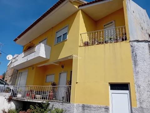 Moradia em Banda T3+1