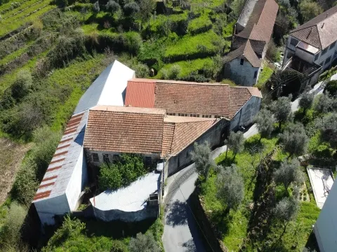 Armazém / Edifício Fabril -  Poldras - Covilhã