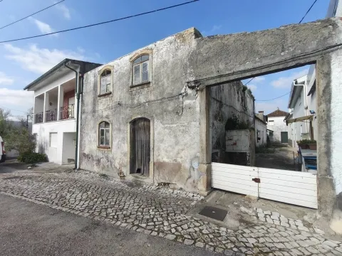 Maison à Restaurer 6 Chambre(s)