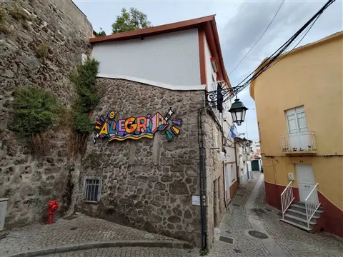 Edifício c/ 3 Apartamentos - Centro Histórico - Covilhã