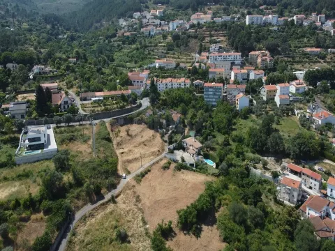 Investimento / entrada da  Covilhã - 2 Artigos Urbanos 1 - Rústico