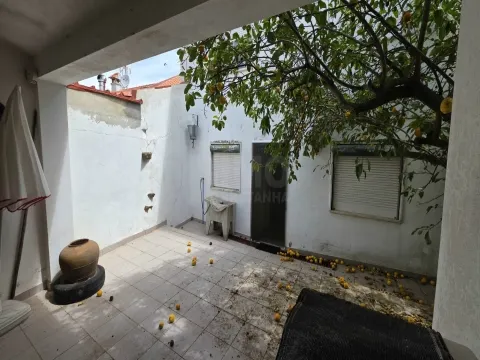 Moradia T3 com Garagem e Terraço - Malpica do Tejo