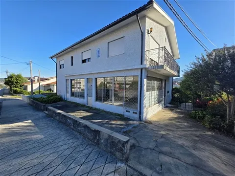 Loja com 115m2 para Arrendamento em Riba de Ave, Vila Nova de Famalicão