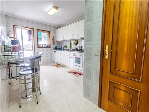 Andar Moradia T2 no Centro de Vila das Aves, Santo Tirso