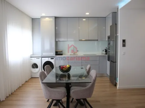 Apartamento T2 em Rebordões, Santo Tirso