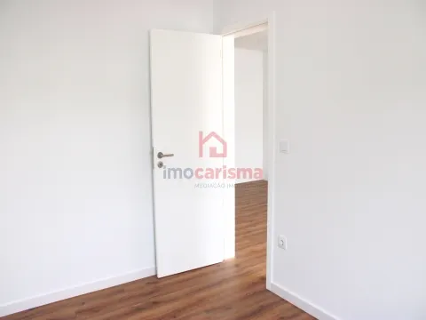 Apartamento T1+1 com Varanda no Coração de Vizela