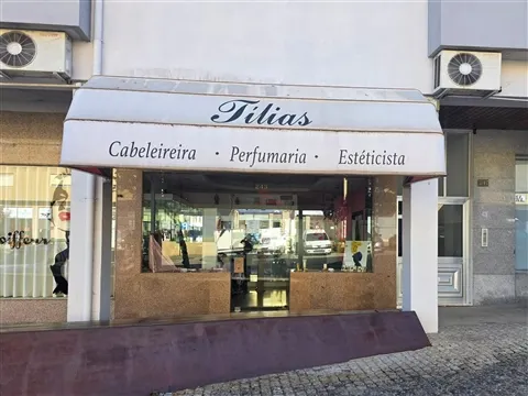 Loja para Arrendamento em São Martinho do Campo, Santo Tirso