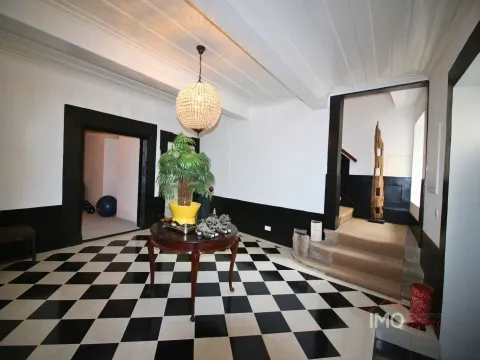 Manoir >=10 Chambre(s)