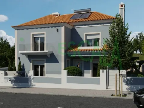 Moradia T3 de Luxo em Arruda dos Vinhos