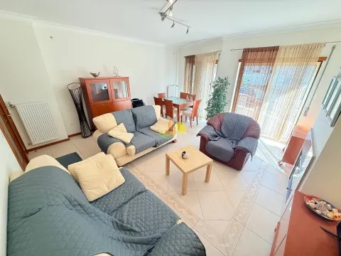 3 bedroom apartment with terrace - Tavarede!