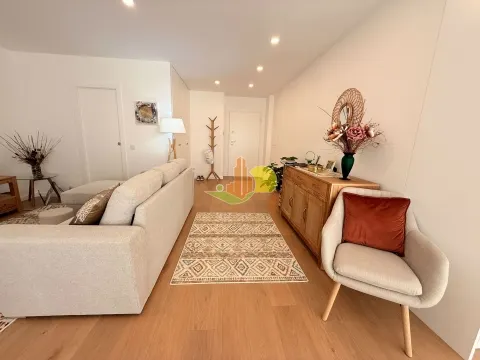 &#20004;&#23621;&#23460;&#20844;&#23507;&#65292;&#20301;&#20110;Foz Village&#65281;&#24102;&#23478;&#20855;&#21644;&#35774;&#22791;&#65281;