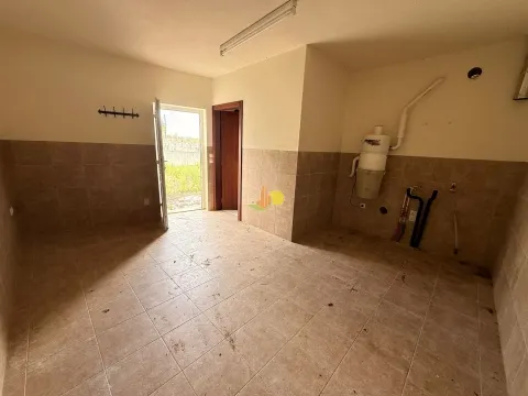 Moradia isolada - Borda do Campo